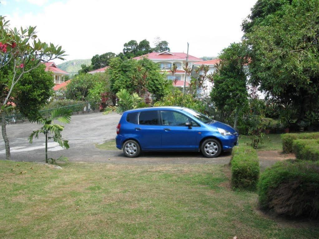 Daniella's Bed & Breakfast 2*